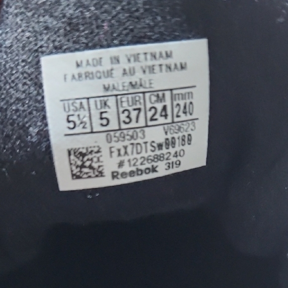 Reebok Classic Leather Shoes Sneakers Black Low Top Retro‎ Kids 5.5 - Picture 2 of 6